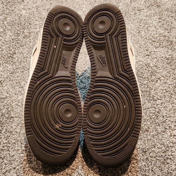 Nike Air Force 1 Men's Sneakers in Brown and Cream - Picture 5 of 6